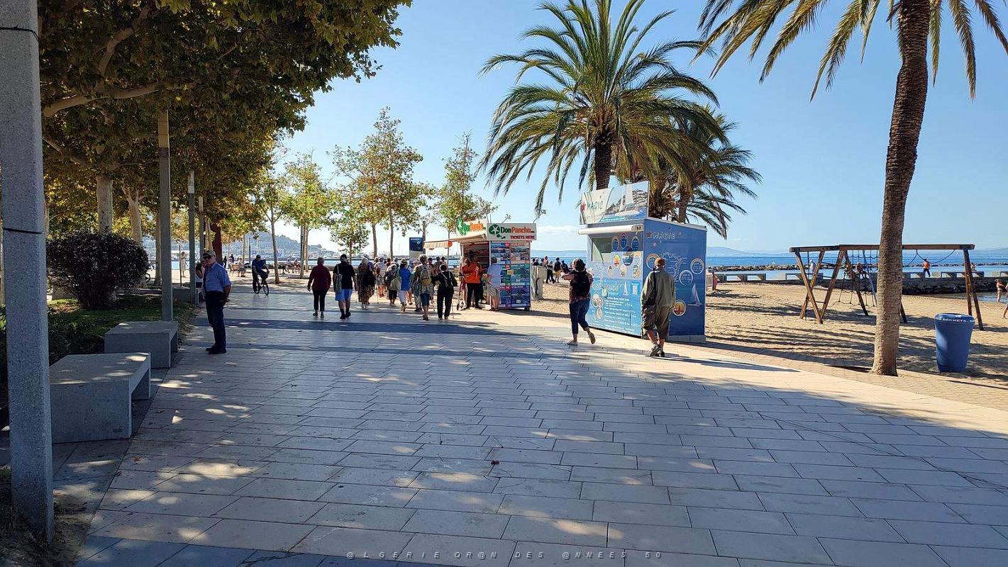37 - Rosas - Paseo Maritime et Plage Nova.jpg